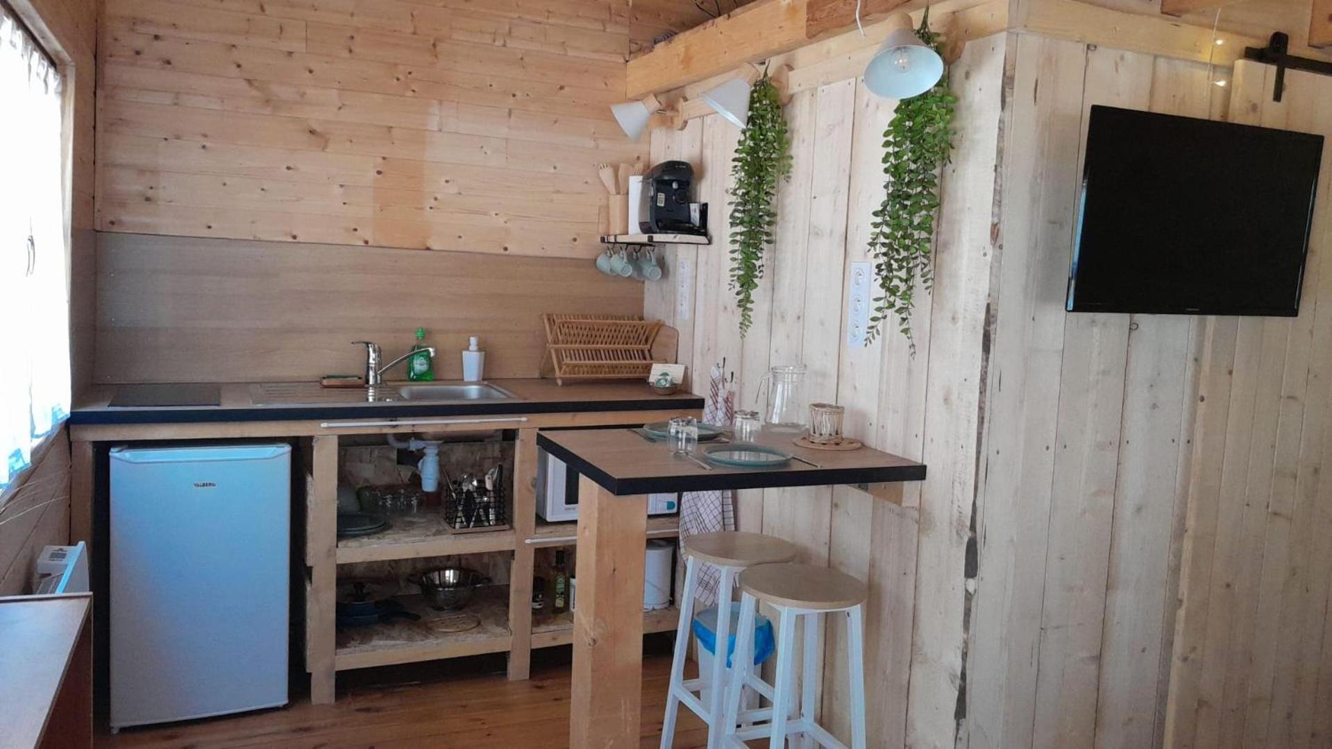 La Cabane En Bois Tourves エクステリア 写真